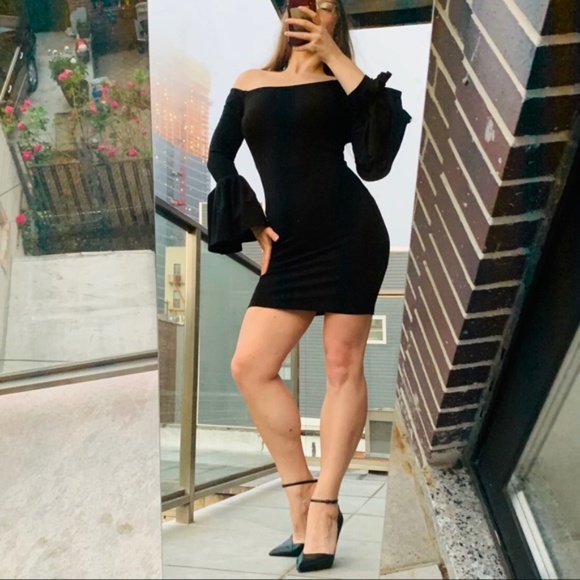 Gianni Bini Off Cold Shoulders Bell Sleeves Dress - Picture 7 of 16